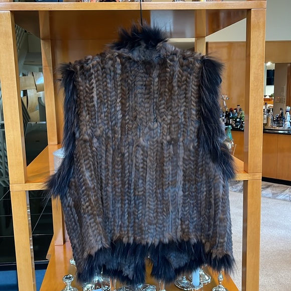 Rabbit and fox fur knitted vest - Picture 6 of 9